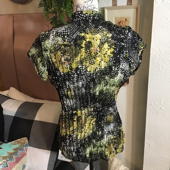 NY Collection button front ruffled chest blouse - Picture 6 of 7